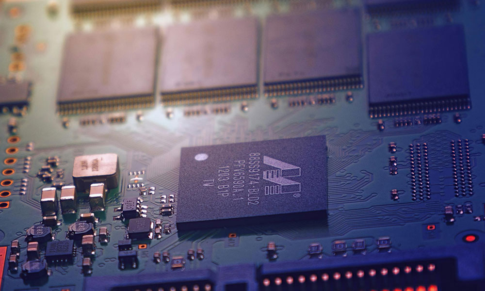 The Mighty Mini: How Mini PCs are Redefining Pe... The Mighty Mini: How Mini PCs are Redefining Pe...